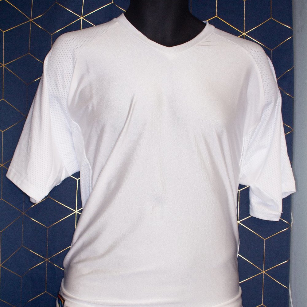 White performance V-neck tee